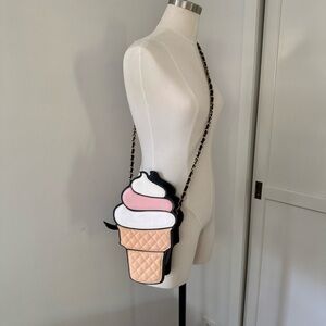 Nila Anthony Ice Cream Cone Crossbody Bag - Pink and Cream